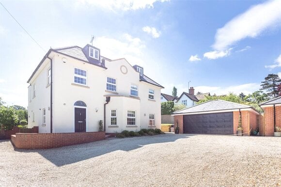 Andover Road, Berkshire, RG14