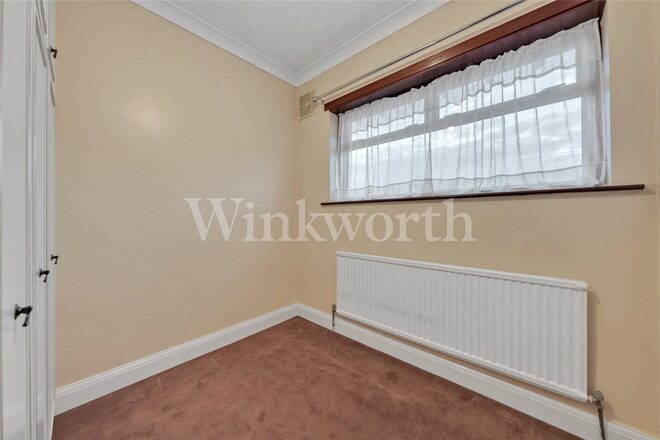 Montpelier Rise, London, NW11