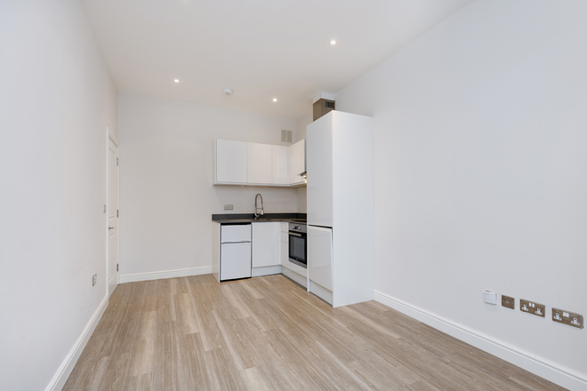 Randolph Avenue, London, W9