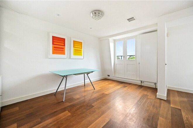 Nevern Square, London, SW5