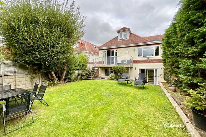 Pauntley Road, Christchurch, BH23