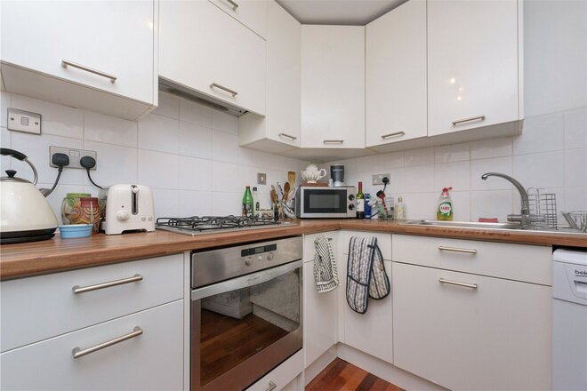 Bathurst Gardens, Kensal Green, NW10