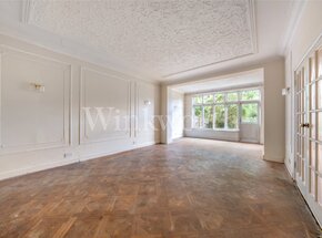 Wayside, London, NW11