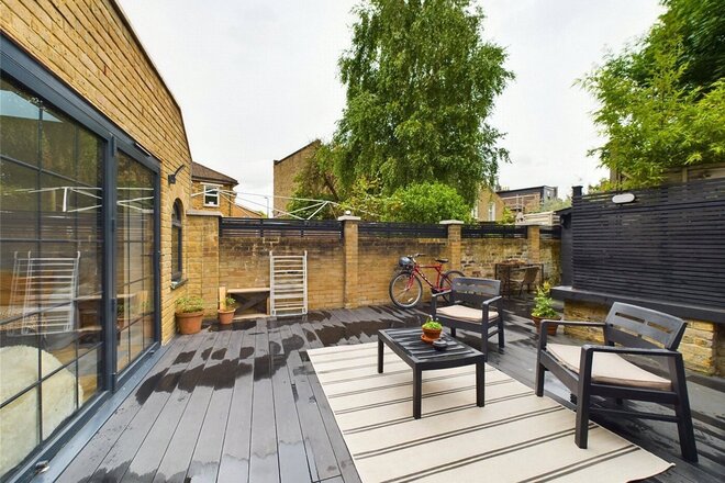 Brooke Road, London, N16