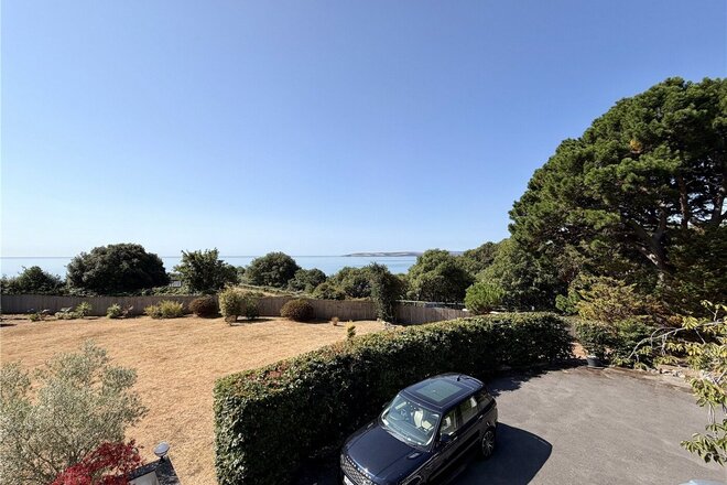 West Overcliff Drive, Dorset, BH4
