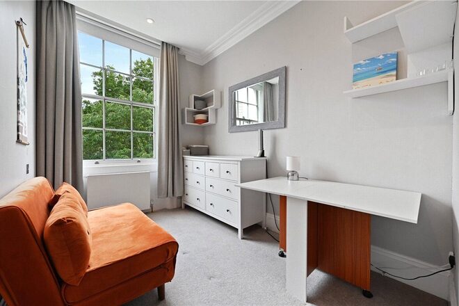 Gloucester Gardens, London, W2