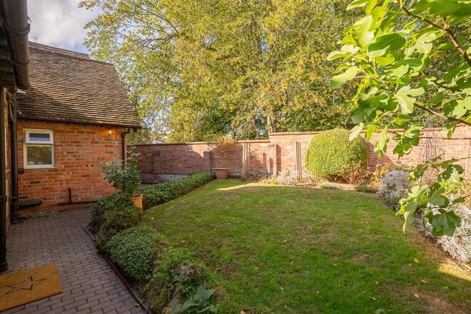 Priory Road, Warwickshire, CV34