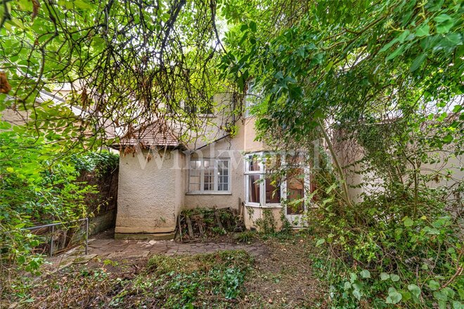 Dunstan Road, London, NW11