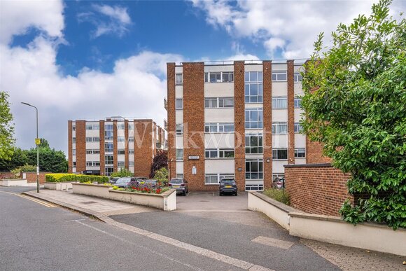 James Close, London, NW11