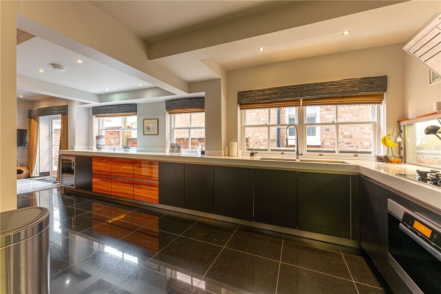 Kitchen To Side
