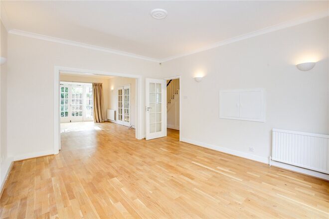 Pembroke Gardens Close, Kensington, W8