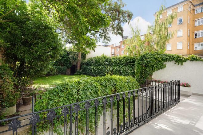 St John's Wood Road, London, NW8