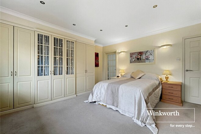 Crescent Walk, Ferndown, BH22