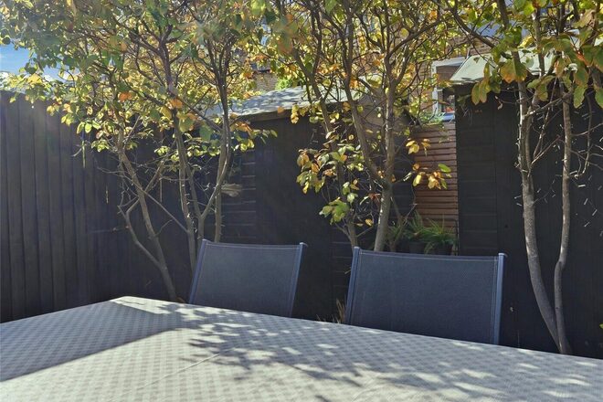 Kersley Road, London, N16