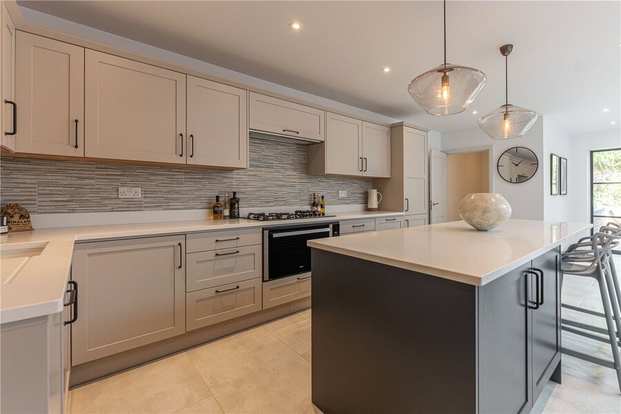 Kitchen W Island