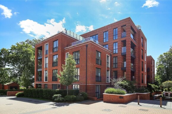Fellowes Rise, Hampshire, SO22
