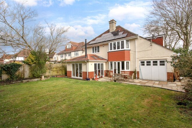 Alumhurst Road, Dorset, BH4
