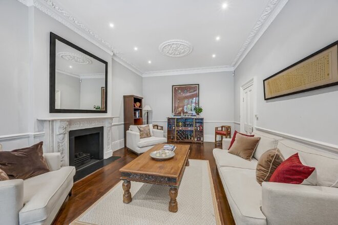 Castelnau, London, SW13