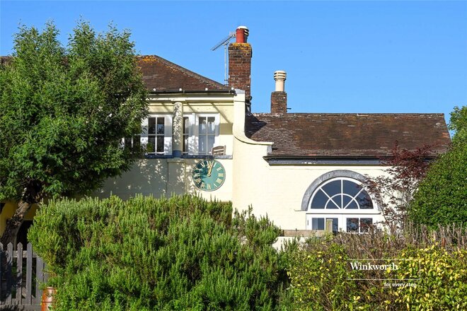Salisbury Road, Christchurch, BH23