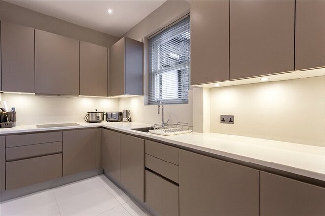 Earl's Court Square, London, SW5