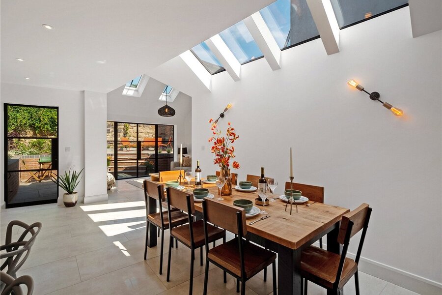 Dining To Sitting
