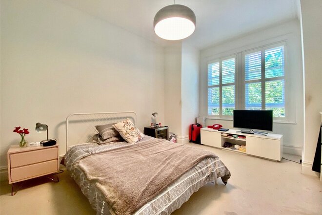Beaulieu Road, Bournemouth, BH4