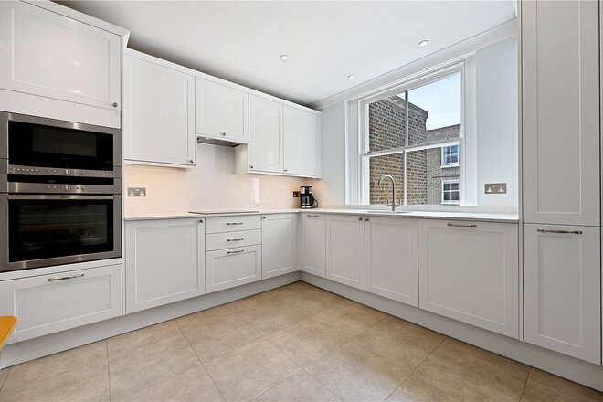 Palace Gardens Terrace, Kensington, W8