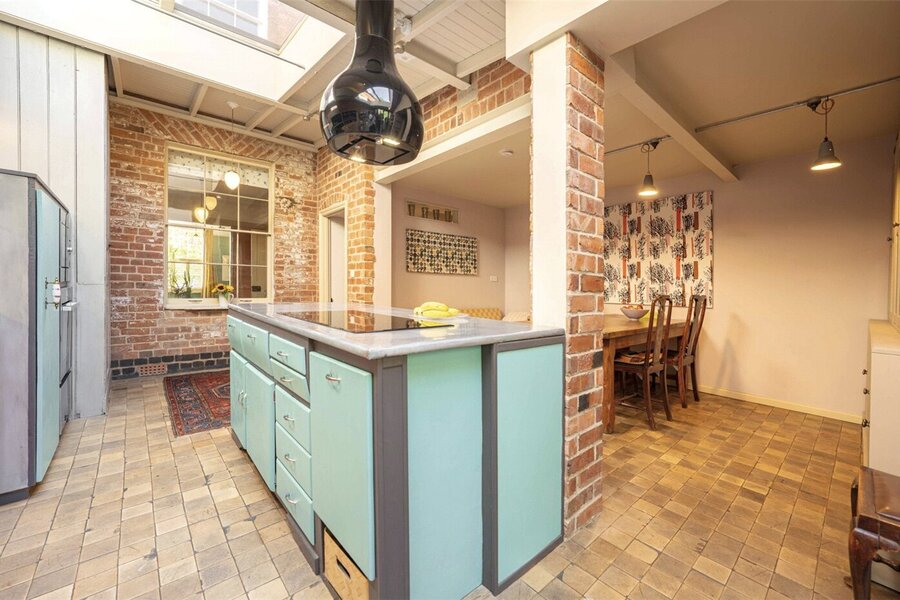Kitchen Island To Fr