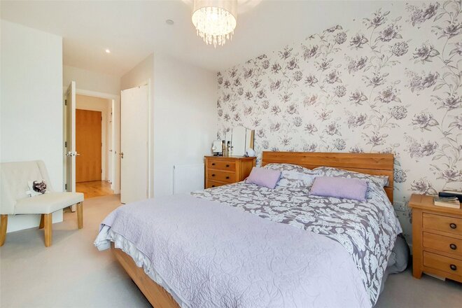 24 Palmers Road, London, E2