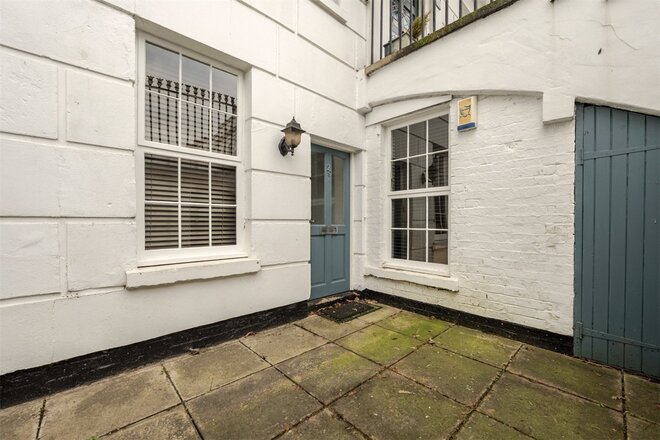 Clarendon Square, Warwickshire, CV32