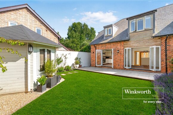 Longham Farm Close, Ferndown, BH22