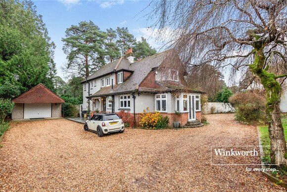 Pinewood Road, Dorset, BH22