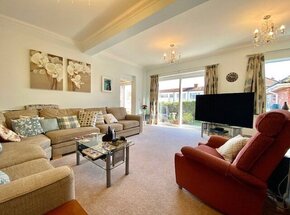 Alumhurst Road, Dorset, BH4