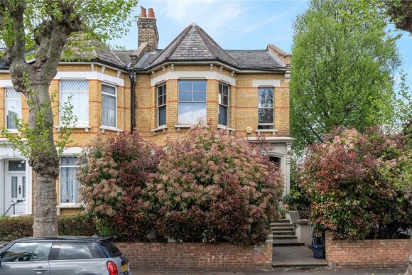 Mildenhall Road, London, E5