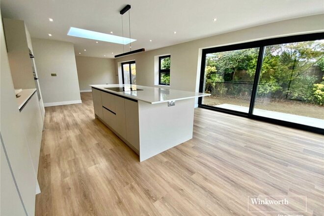 Dunlin Close, Dorset, BH23