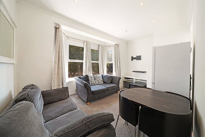 St. Quintin Avenue, London, W10