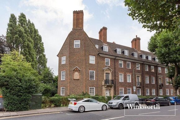 Temple Fortune Court, Temple Fortune, NW11