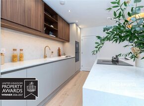 Ringwood Road, Dorset, BH22