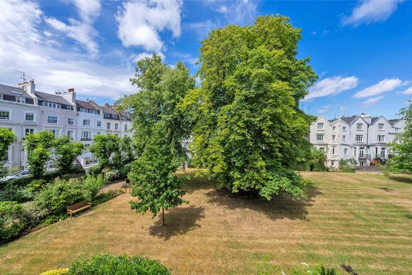 Alma Square, London, NW8