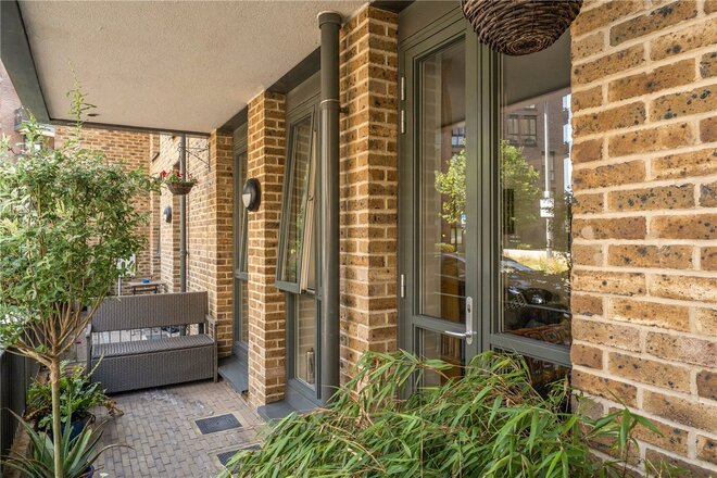 Bight Court, London, E3