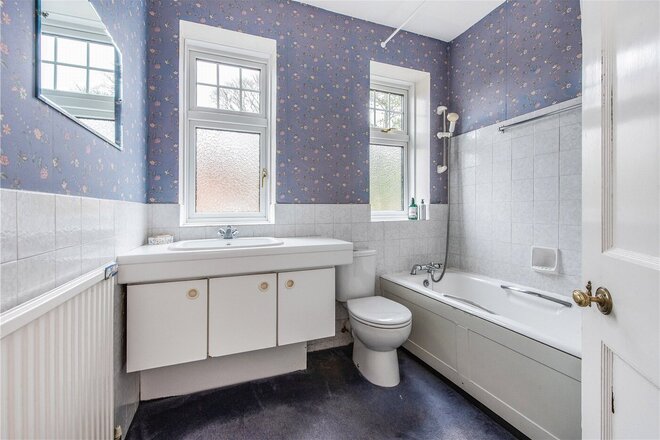 Chilbolton Avenue, Hampshire, SO22