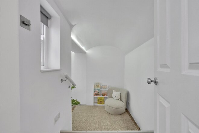 Warrington Crescent, London, W9