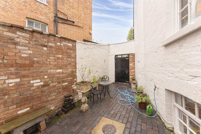 Lansdowne Circus, Warwickshire, CV32