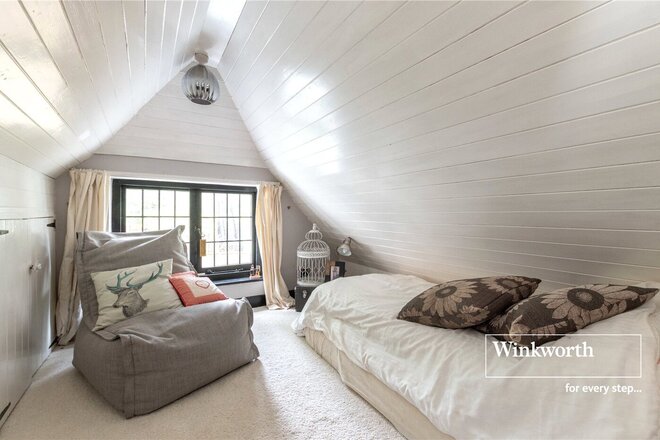 Wimborne Road East, Dorset, BH22