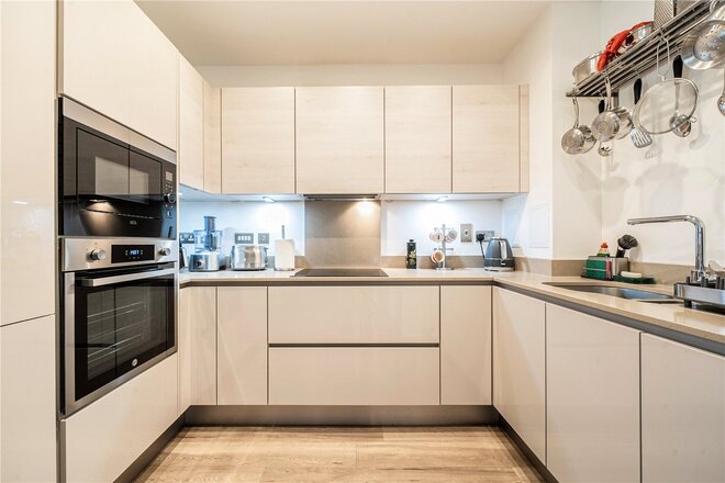 Bight Court, London, E3