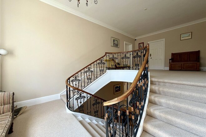 West Overcliff Drive, Dorset, BH4