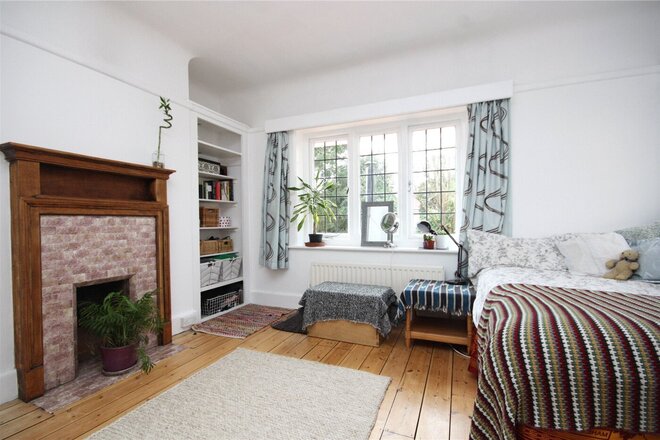 Alumhurst Road, Dorset, BH4