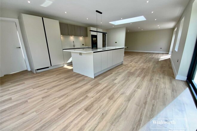 Dunlin Close, Dorset, BH23