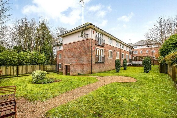 Sarum Court, Winchester, SO22