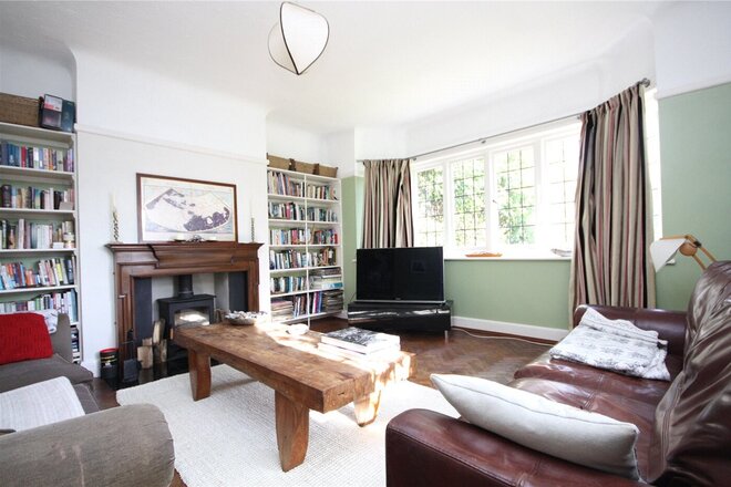 Alumhurst Road, Dorset, BH4